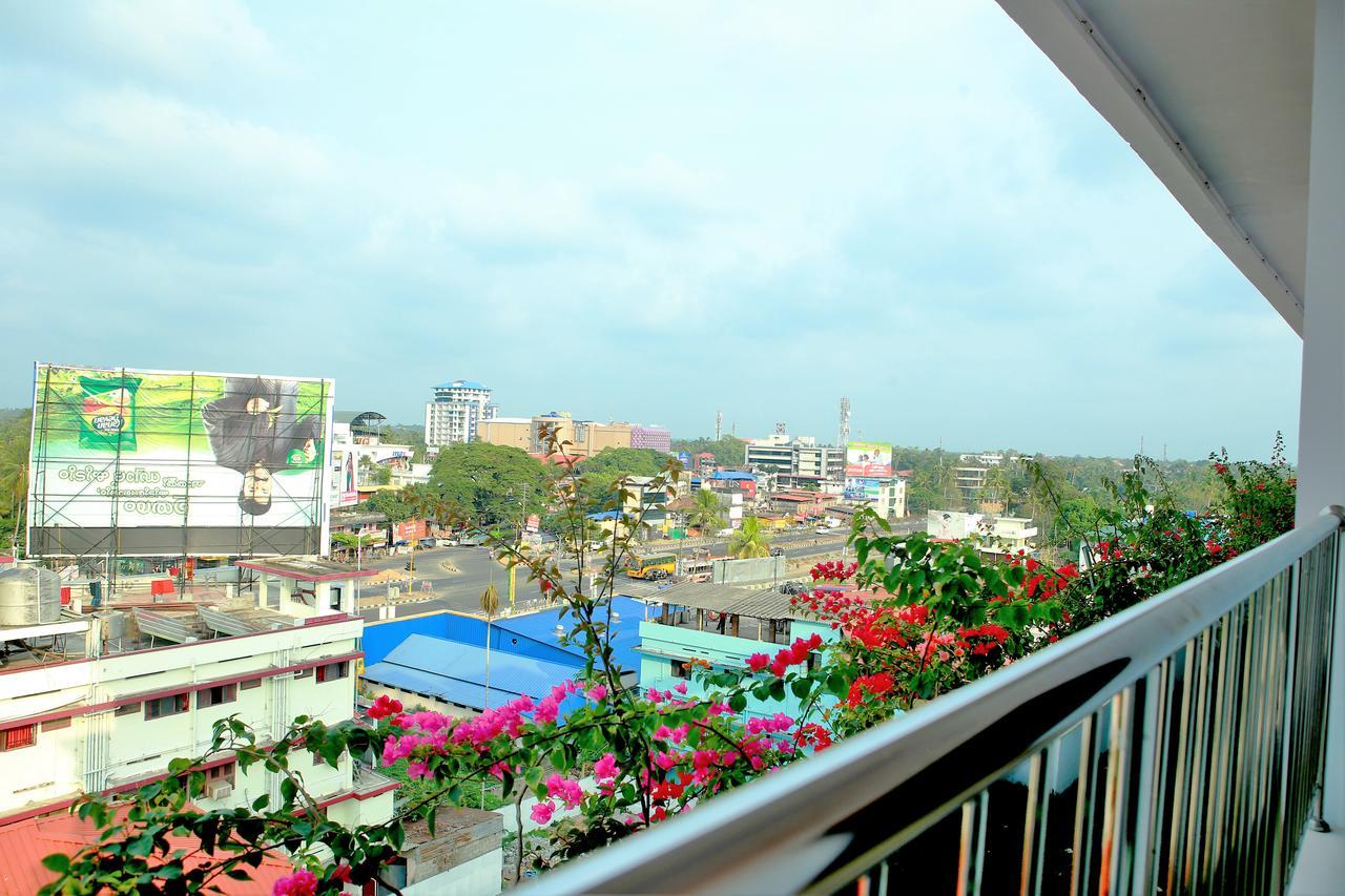 Seashore Residency Kodungallur Bagian luar foto